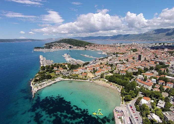 With A Parking Space - 15410 Apartamento Split