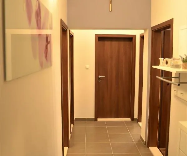 With A Parking Space - 15410 Apartamento Split